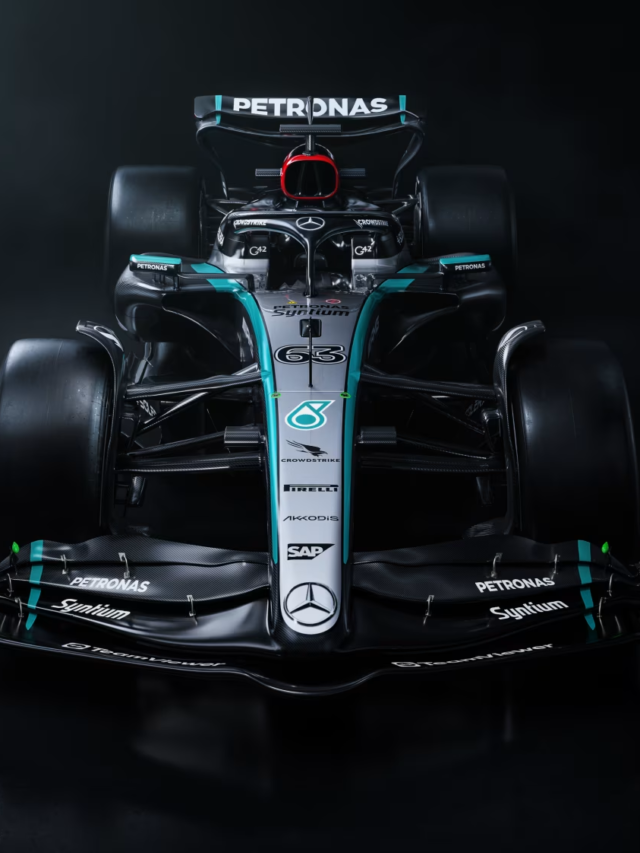 F1 2024: Race with Mercedes W15